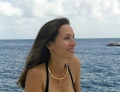 Swimming babe's bikini pulls down unbarring nip